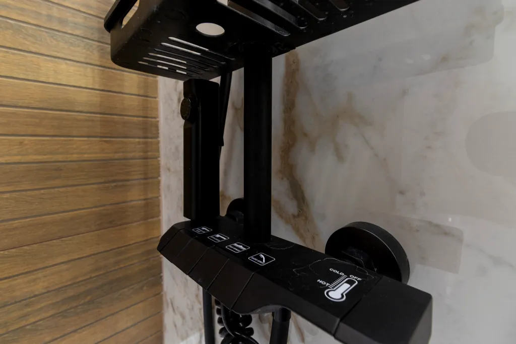 Квартира-студия с дизайнерским ремонтом в новом доме