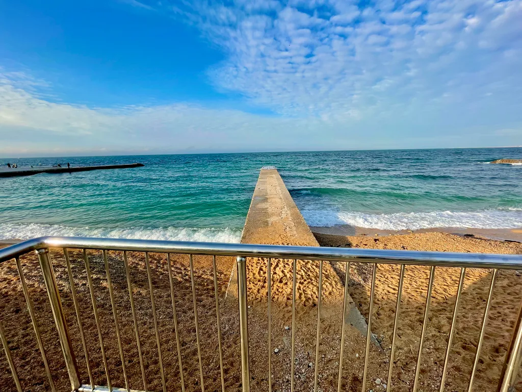 Квартира у пляжа и Парка победы с видом на море