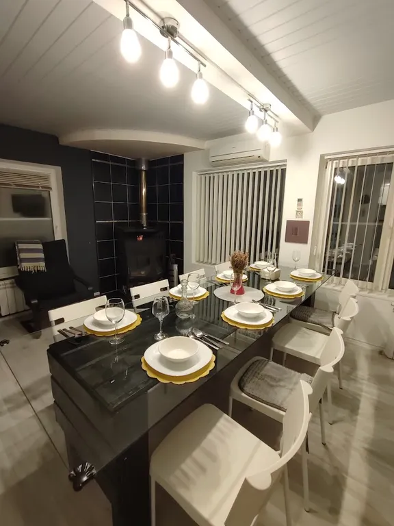 Вилла с гриль-верандой, сауной, купелью и джакузи