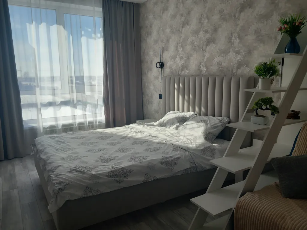 Новая,уюная 2х.кв люкс на 6чел,закрытая территор.,юго-зап р-на, 17/77