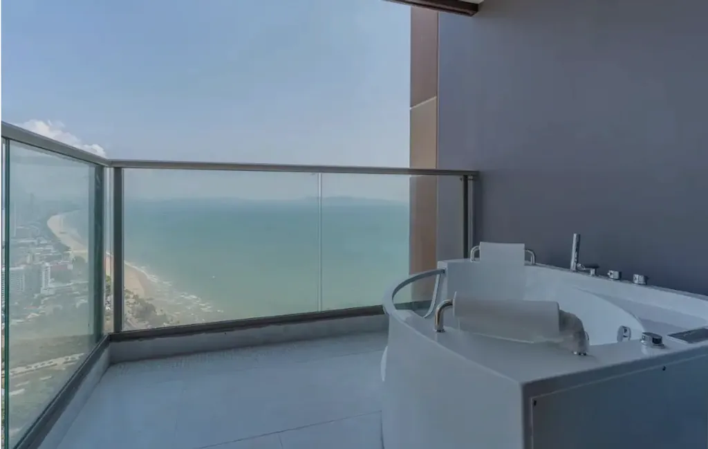 Copacabana Beach Jomtien Luxury Sky Ocean 4578