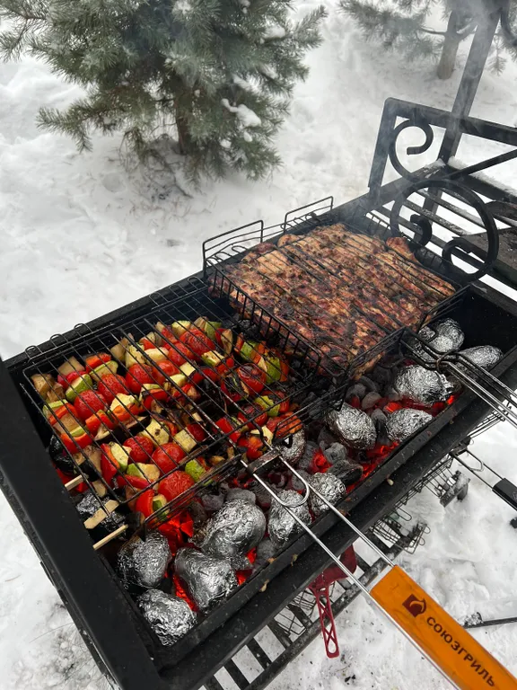 Коттедж Уютный большой дом для дружных компаний — Запорожское