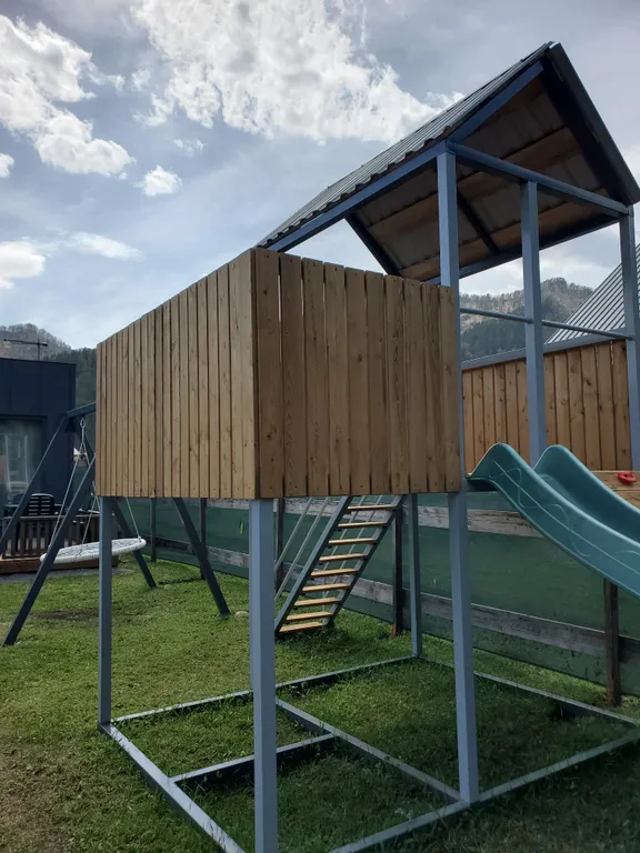 Коттедж Дом почти двухэтажный на опушке реликтового бора с видом на горы — Аскат