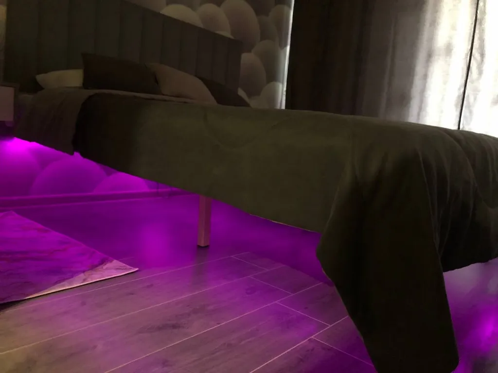 Студия с парящей кроватью