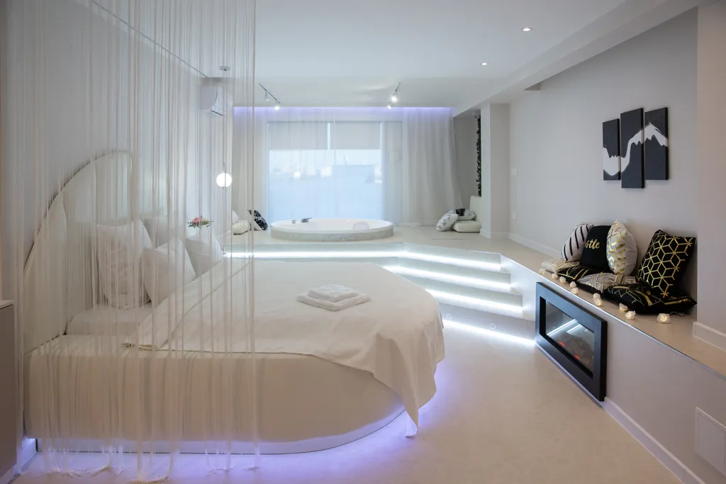 Белоснежный люкс с джакузи у Гринвича