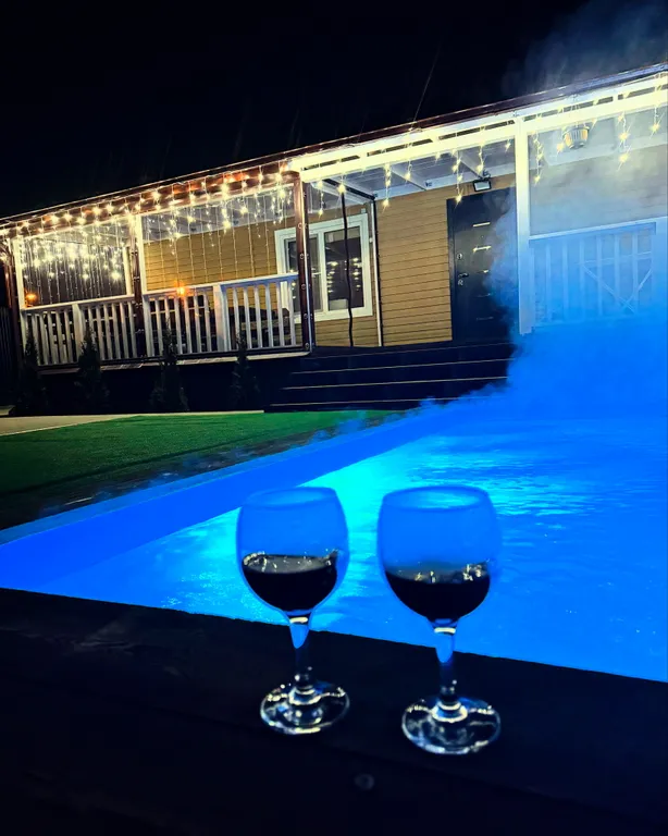 Домик с теплым бассейном и банным чаном