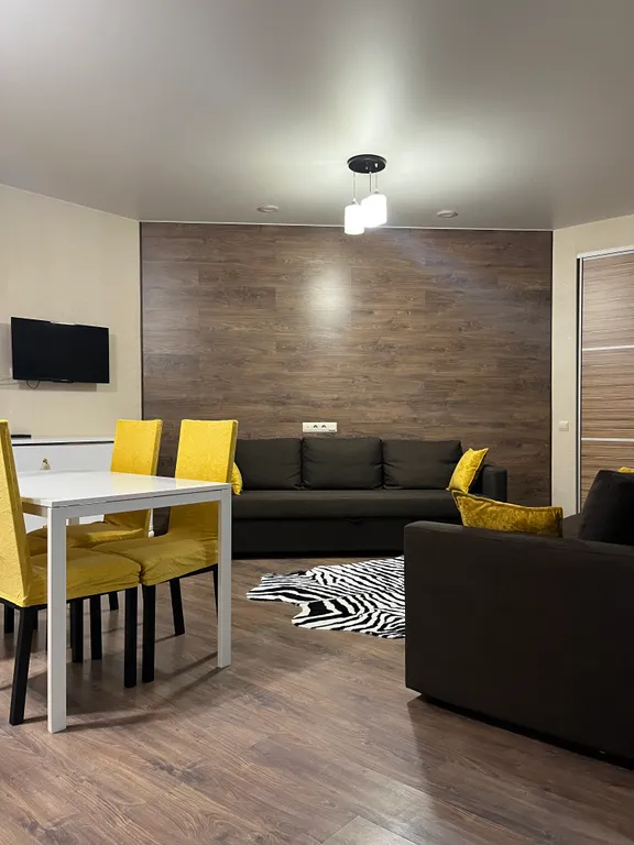 Двухкомнатная, уютная квартира