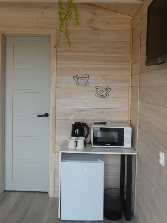 Уютный четырёхместный Домик с двуспальной кроватью