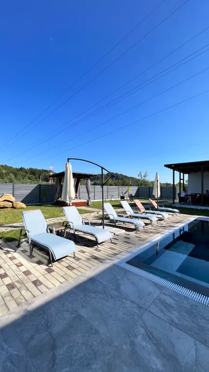 Коттедж с баней, бассейном и бунгало