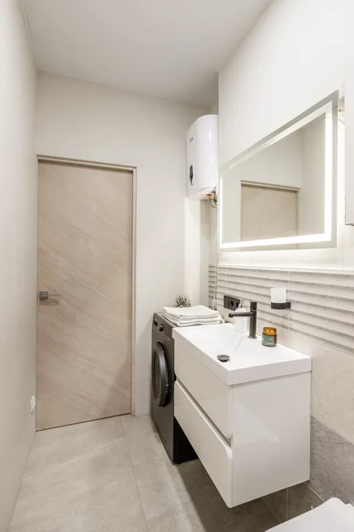 Дизайнерские апартаменты с видом на парк Челюскинцев