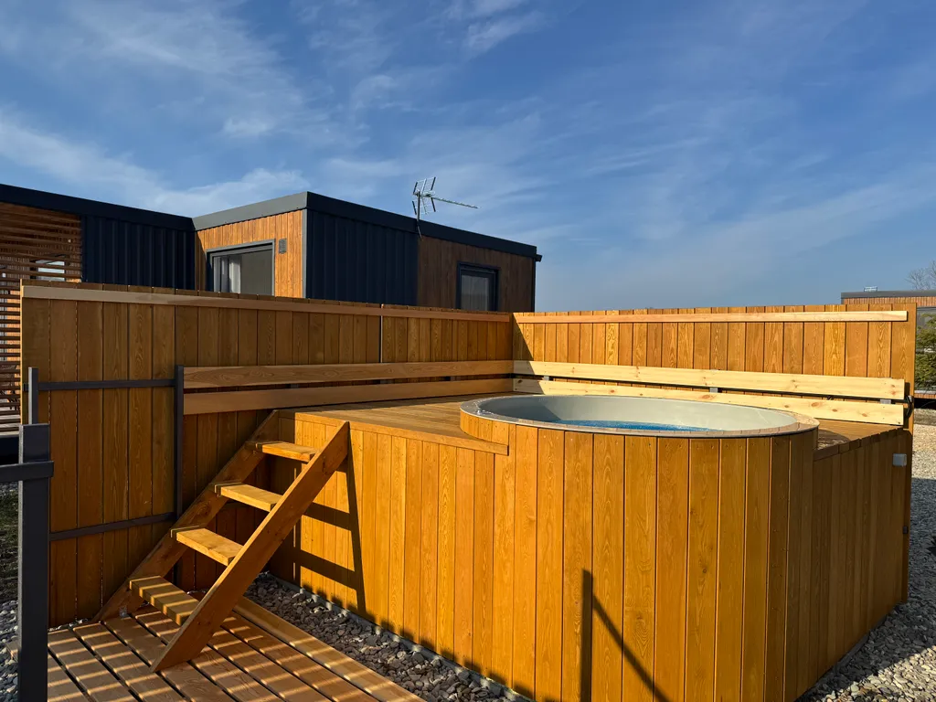 Дом с видом на лавандовое поле