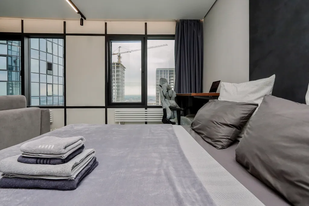 Студия-люкс с великолeпным видом нa гоpод и наберeжную