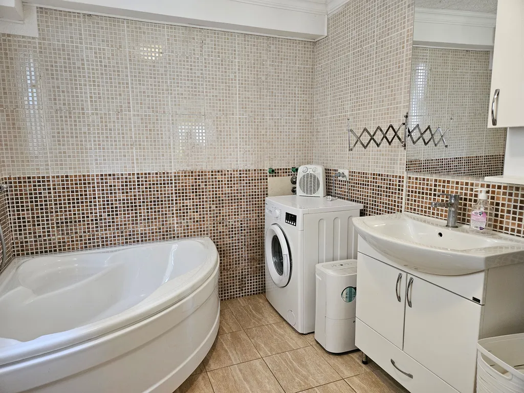 MonteBar1 часть дома с отдельным входом