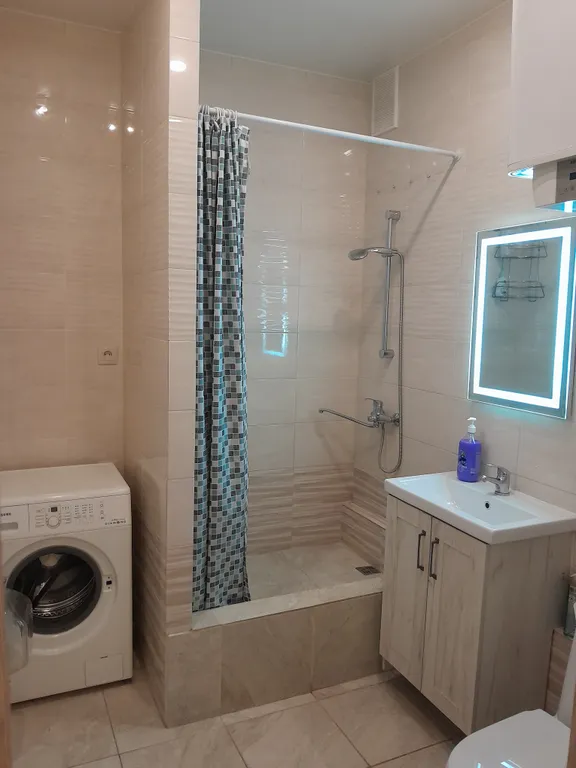 Апартаменты типа евродвушки, недалеко от ЖДВ, улица Воскресенская - Тимме