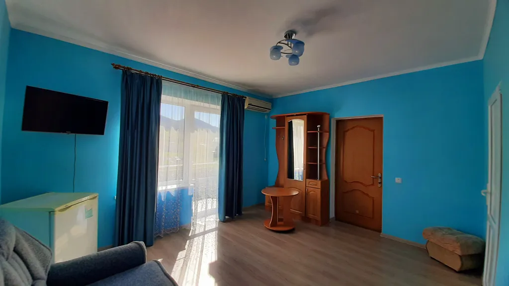 "Номер улучшенный с видом на горы"