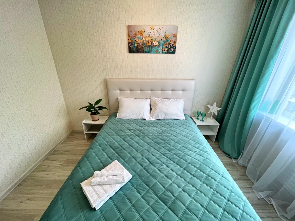 Солнечная двухкомнатная квартира