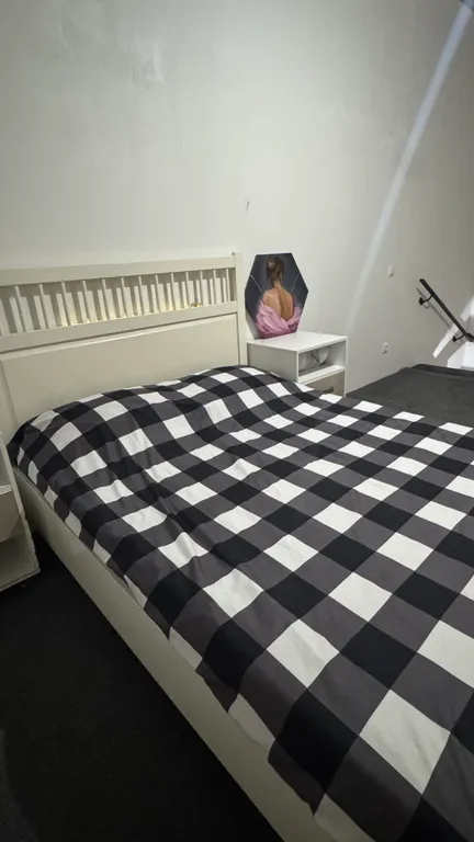 Двухуровневый лофт с 7-метровыми потолками и панорамными окнами