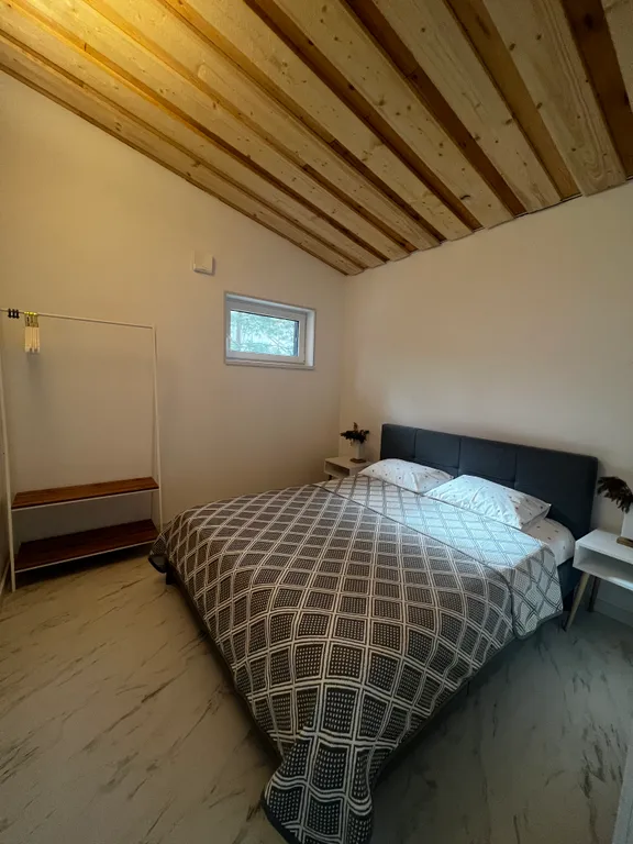 Стильный дом на берегу Ладожского озера с панорамным видом