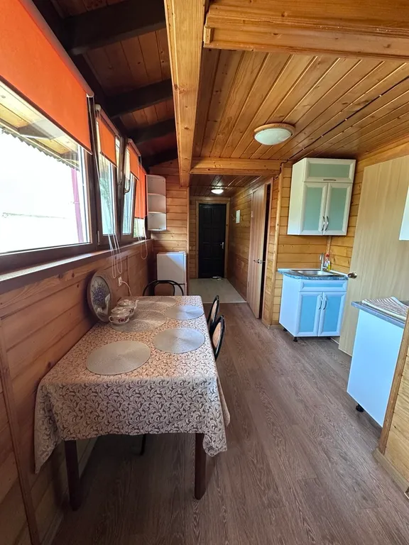 Квартира Двухкомнатный семейный номер с кухней — аренда посуточно в Алушта