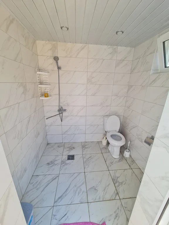 Уютный дом рядом с берегом моря