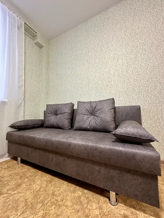 1-ая квартира в Нефтяниках с видом на Иртыш