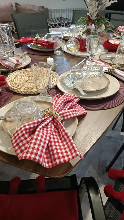 Новый уютный коттедж в черте города