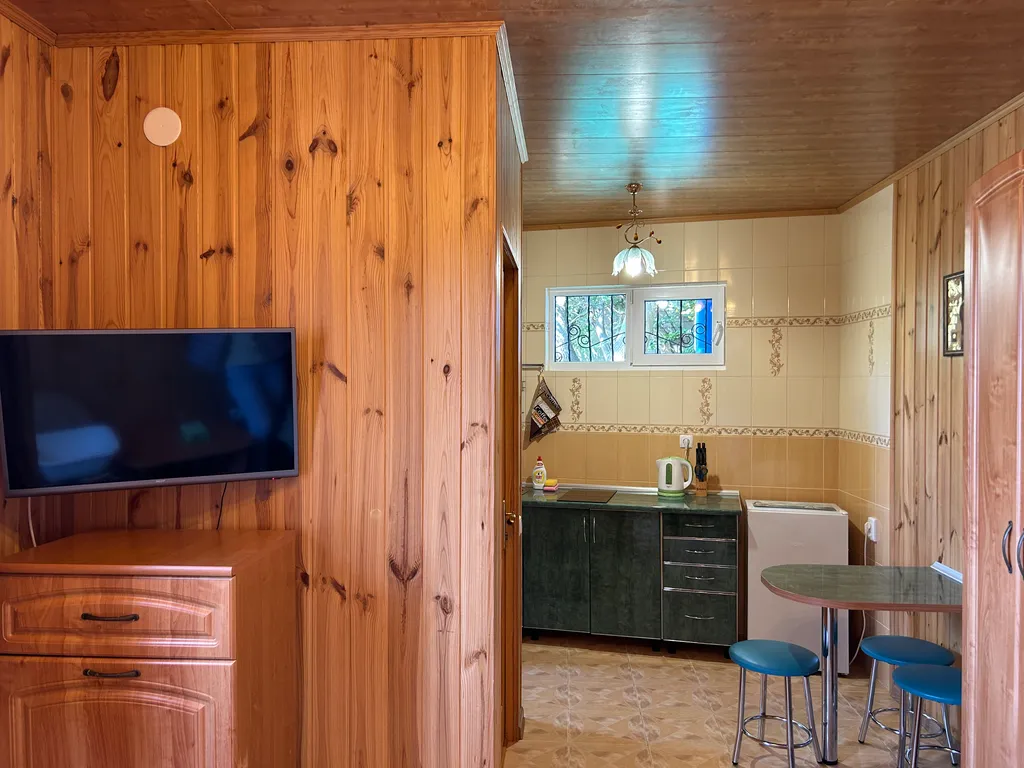 Коттедж Уютный домик студия — аренда посуточно в Алупка