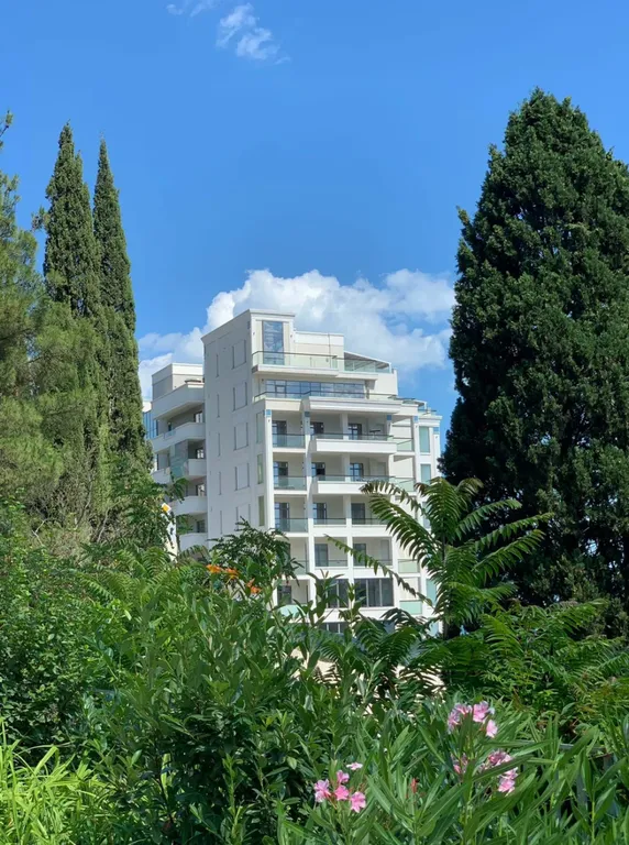 Апартамент в центре с видом на море