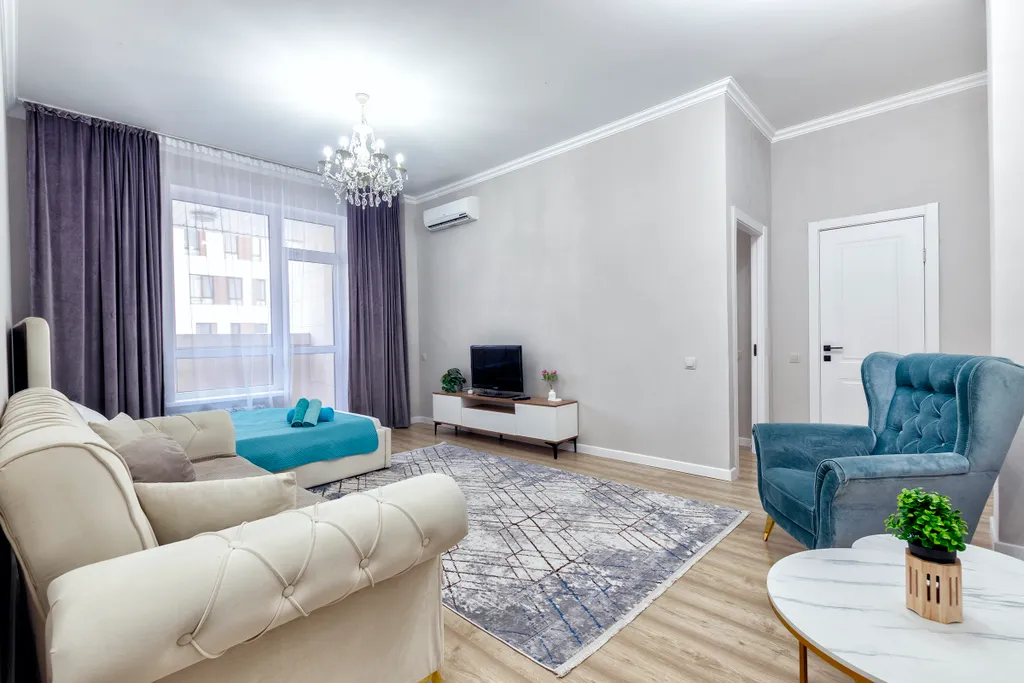 Шикарная просторная двухкомнатная квартира в сердце левого берега