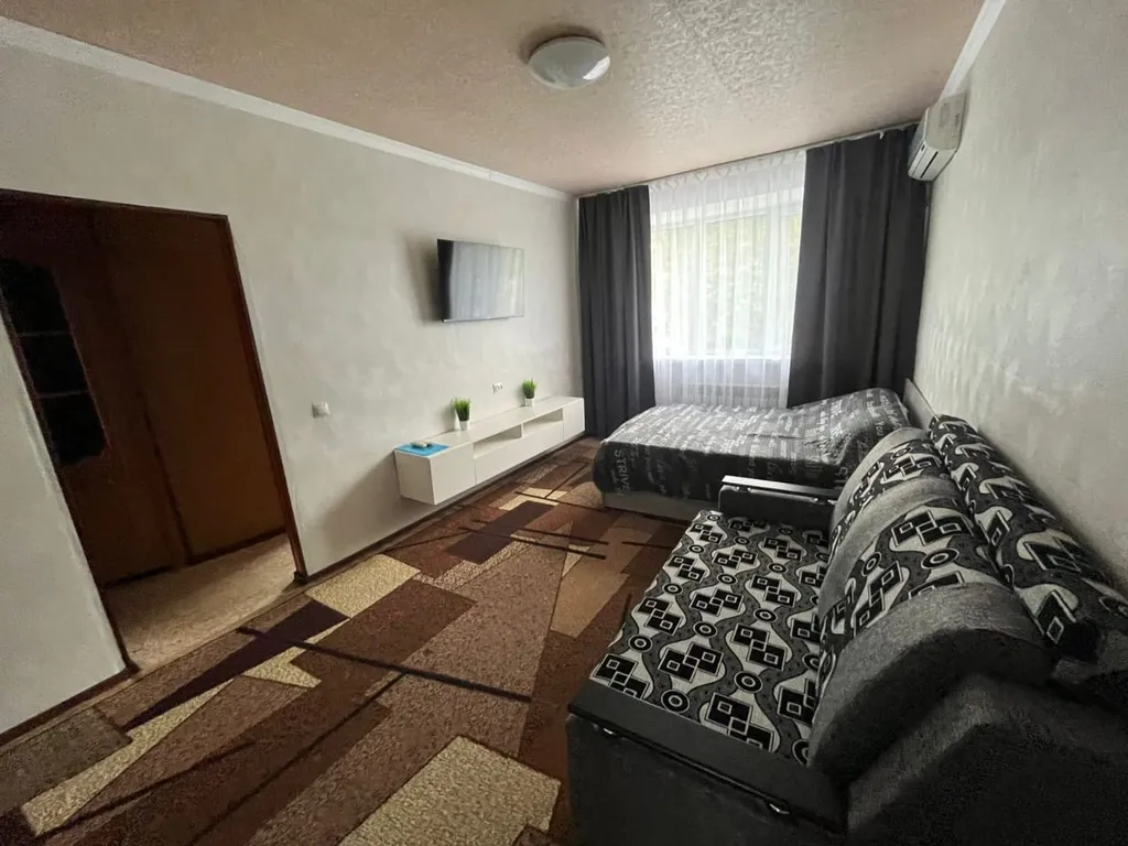 Уютная квартира в районе трассы М4 — аренда посуточно в Шахты