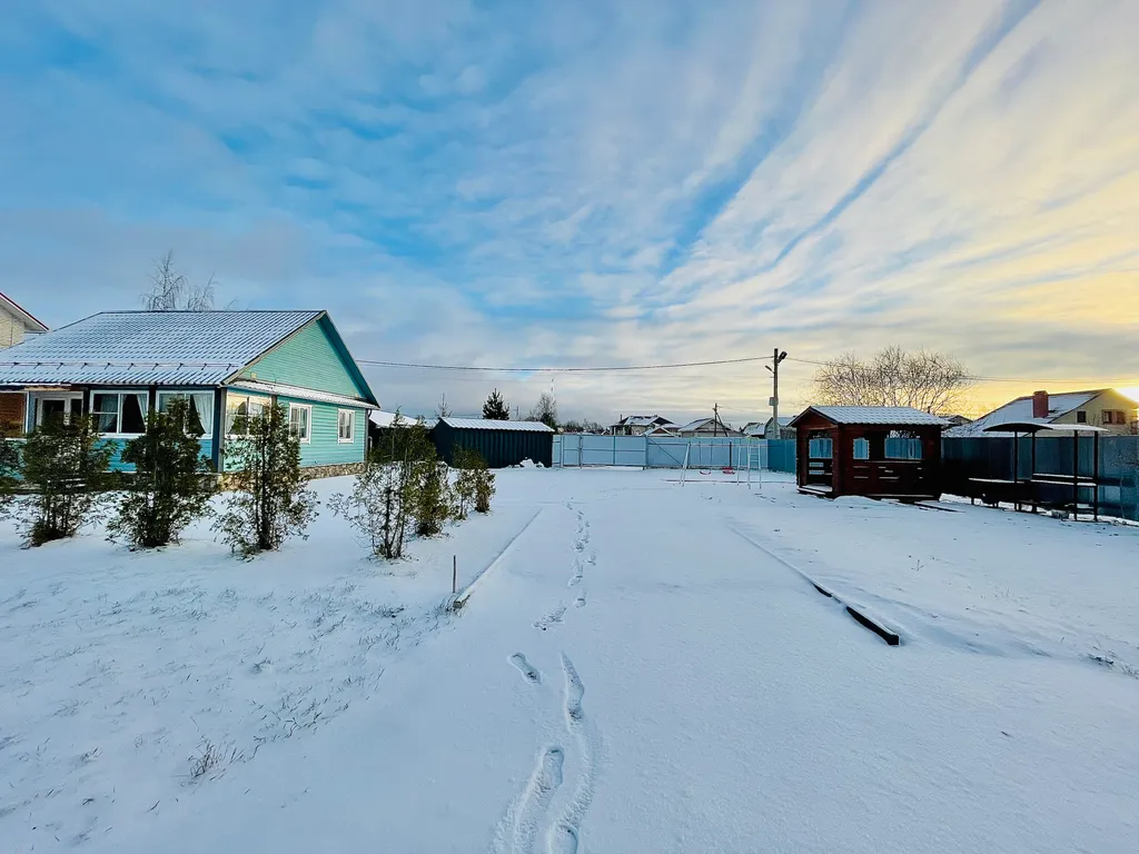 Домик у озера Плещеево