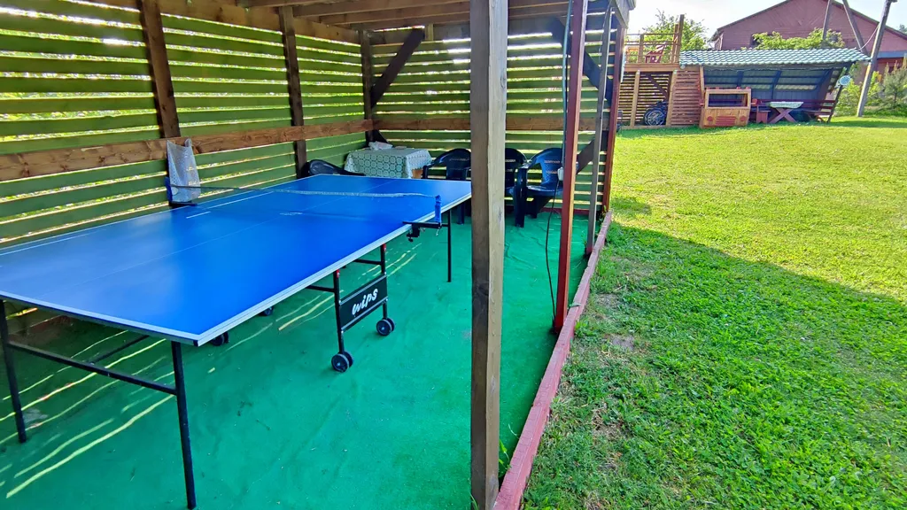 Малиновые апартаменты улучшенные с 2 спальнями, кухней, ванной комнато