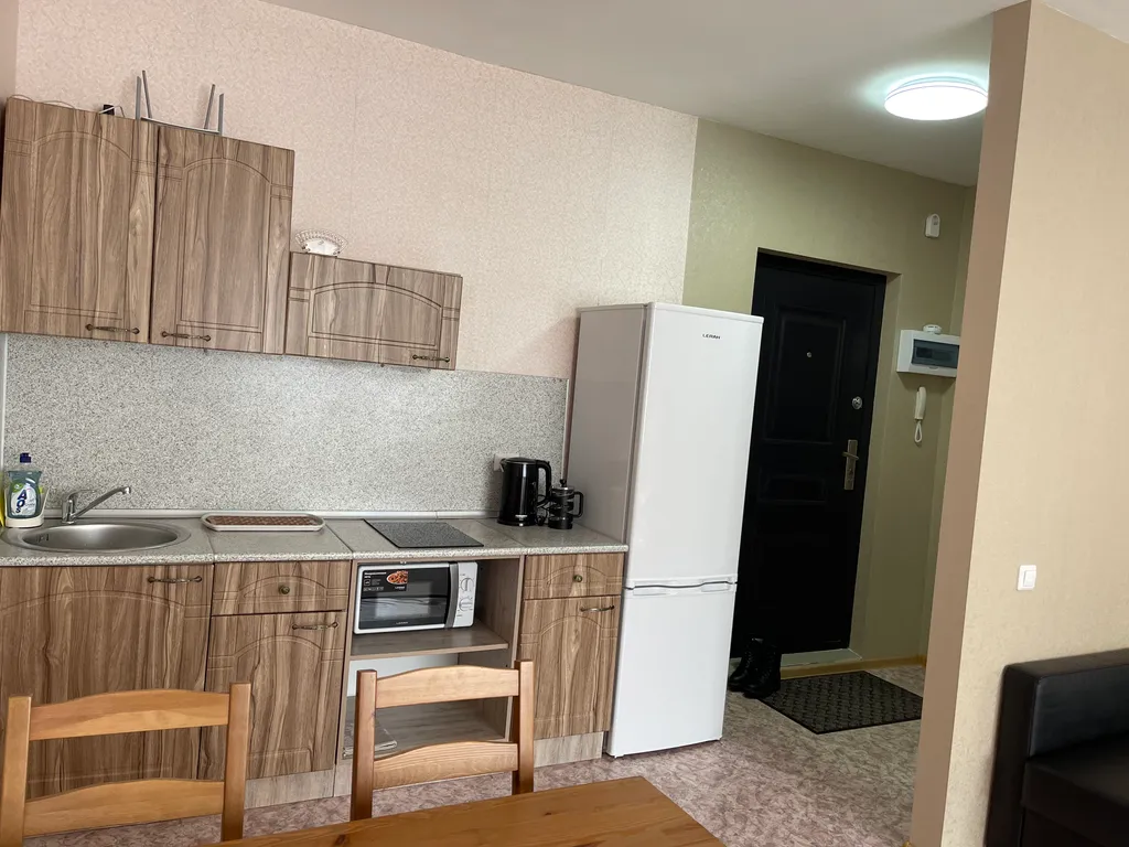 Студия со спальней в девятиэтажном доме в центре