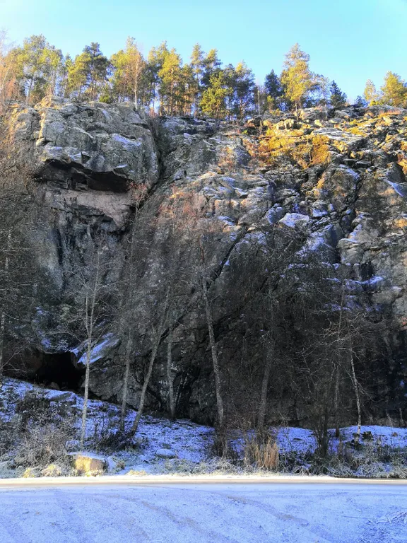Дом и кемпинг у Змеиной горы