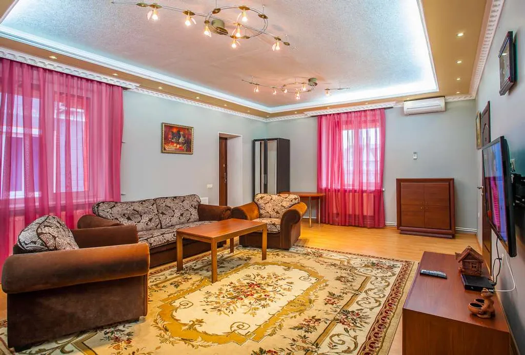 Апартаменты с двумя спальнями (в коттедже Тройка)