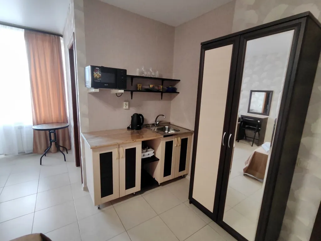 Квартира Квартира 3-х местный номер с кухней и балконом — Анапа