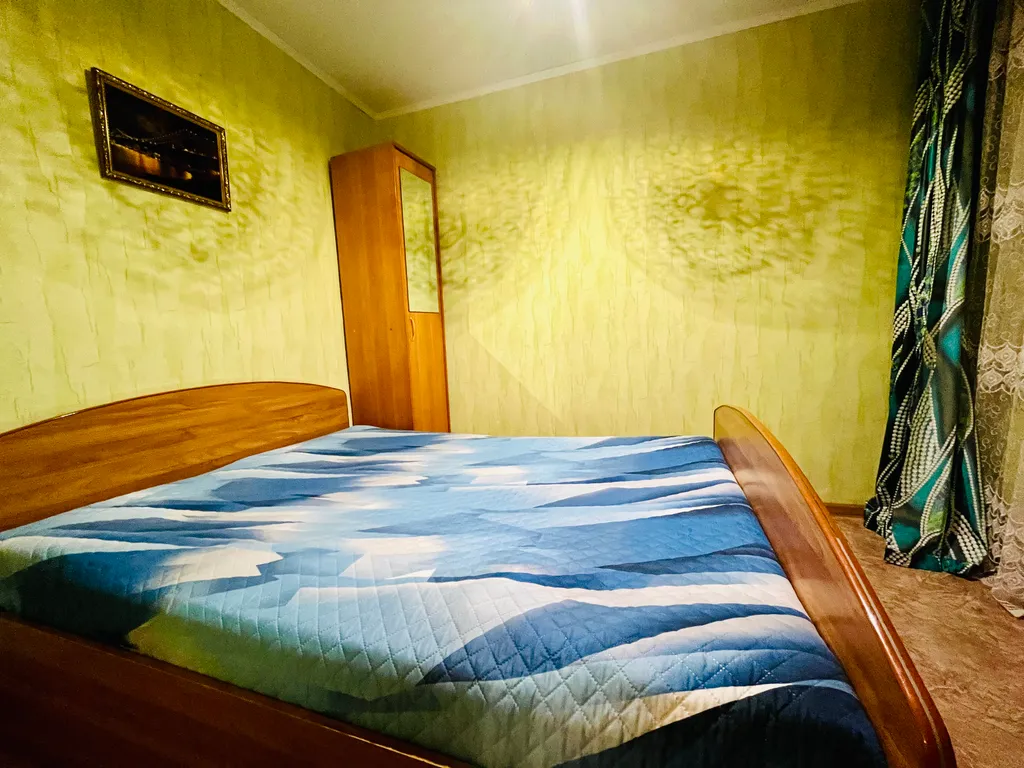 Трехкомнатная квартира с четырьмя раздельными спальными местами