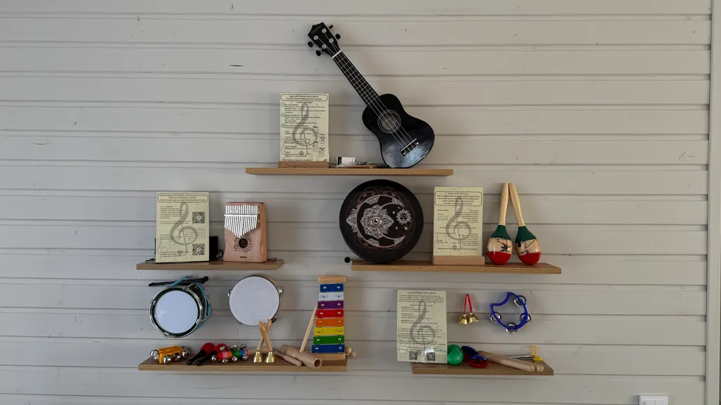 Ритмичный - дом с музыкальными инструментами