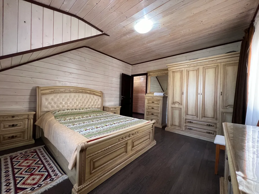 Дом с сауной и большой ванной на террасе