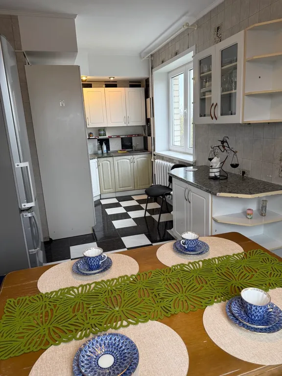 Двухуровневая квартира с парковкой и двумя санузлами