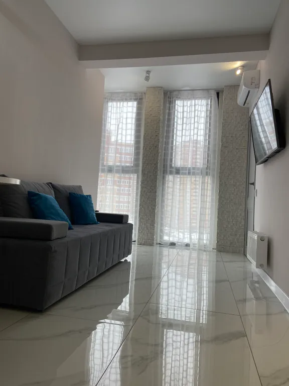 Новая квартира с панорамными окнами в Центральном районе (Глобус, СВУ)