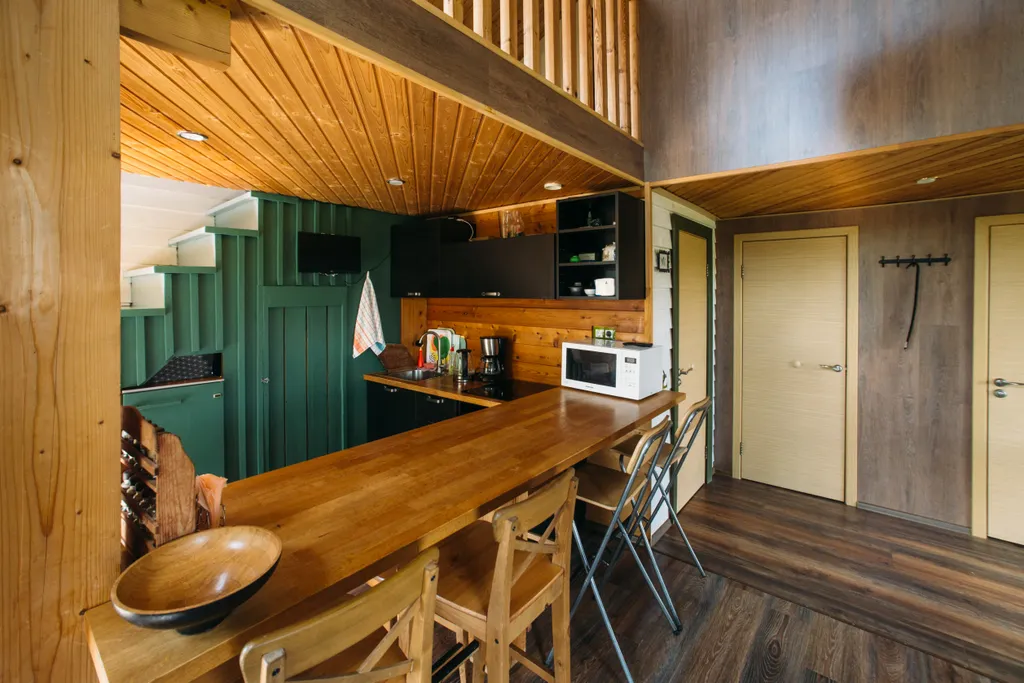 Вилла Ива с видом на воду