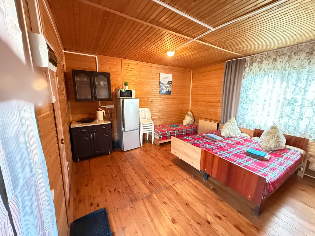 Квартира Жилая комната в деревянном домике четырёхместная — Апшеронск