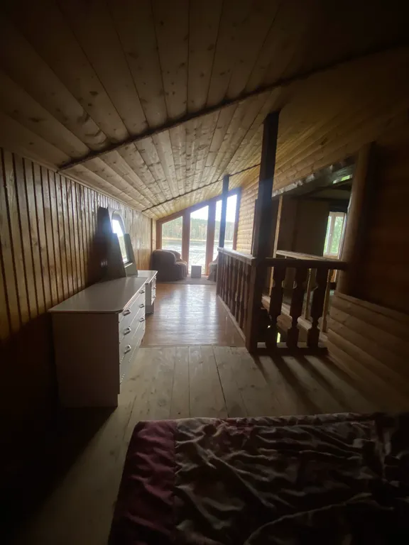 Дом на береговой линии озера селигер