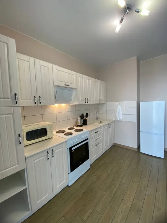 Уютная квартира с ортопедическим матрасом и панорамным балконом