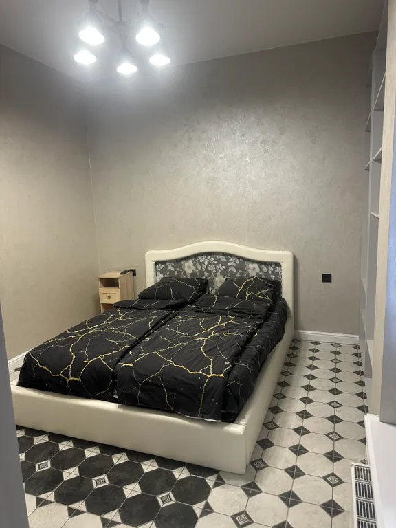 Новый коттедж c 9-ю спальнями бассейном и верандой