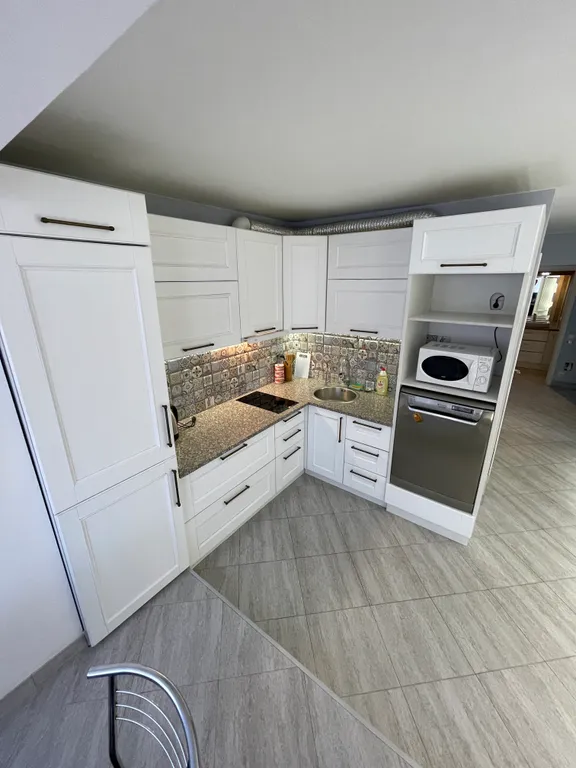 Уютная двушка в центре с отдельными изолированными спальнями