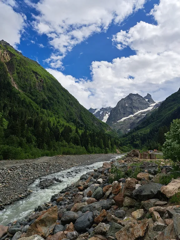 Квартира-студия с видом на горы