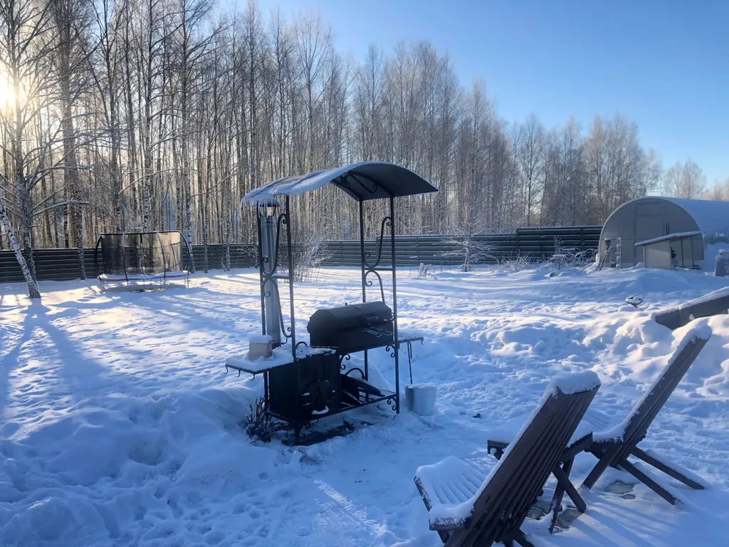 Коттедж Дом на прилесном участке в окружении реки — Горки