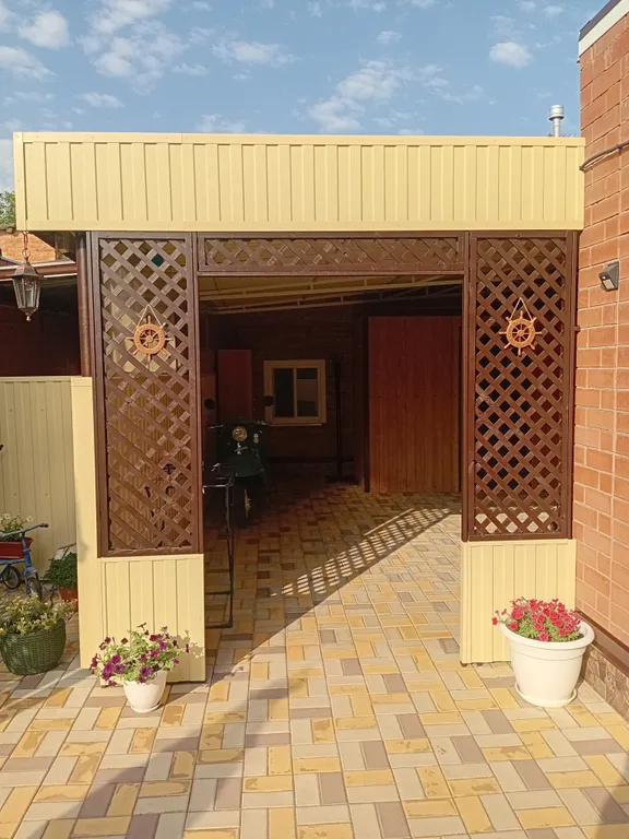 Коттедж Коттедж Жилье гостям станицы кущевской — Кущёвская